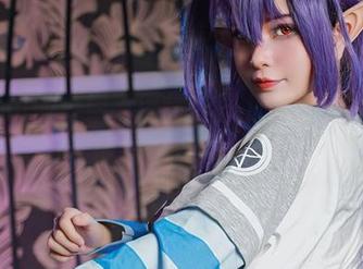 Azami的舞娘玉藻前套图，让我不由自主地停下脚步……