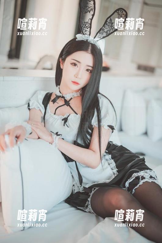 你以为Bomi(普美)只有一张颜？错！她女王的美图还有壁纸！