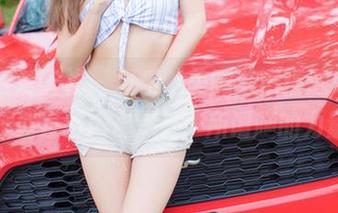 IMiss爱蜜社 – 黄乐然美腿：精精选集，完美腿型直抵内心深处…所谓腿的力量！