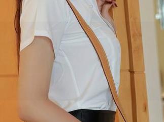MFStar模范学院 – 照片展现唐琪儿Beauty的另一面，兔女郎不仅僵硬得像个玩偶，美图里的她还挺会撩的。