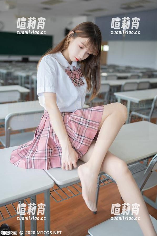 MTYH喵糖映画-lovely呆玄 MTYH喵糖映画 - lovely呆玄海边套图更新:你以为我只是在晒太阳,其实我是在和海鸥聊天!