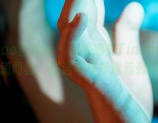 MiiTao蜜桃社 – 和缇娜美Tinami的白裙背道而驰，精选写真却透着刺耳的甜