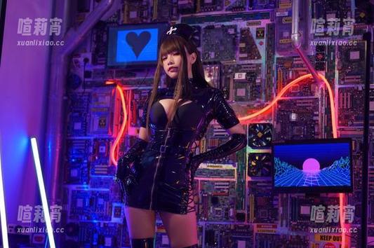 Neko薇薇 Neko薇薇与她的礼服——cos的时候,我只想躲在旁边小声呼喊