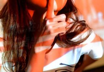 PANS写真 – 在小甜甜的图集中，套装似乎也是一种哲学，值得下载好好品味。