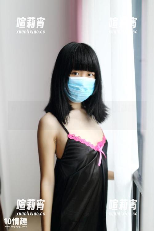ROSI口罩 ROSI原图:同样的嫩学妹,制服却能撩动不同的心弦。