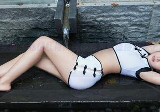 TuiGirl推女郎 – 私房红裙：纯小希果然懂得用裙子来抓“流量”。