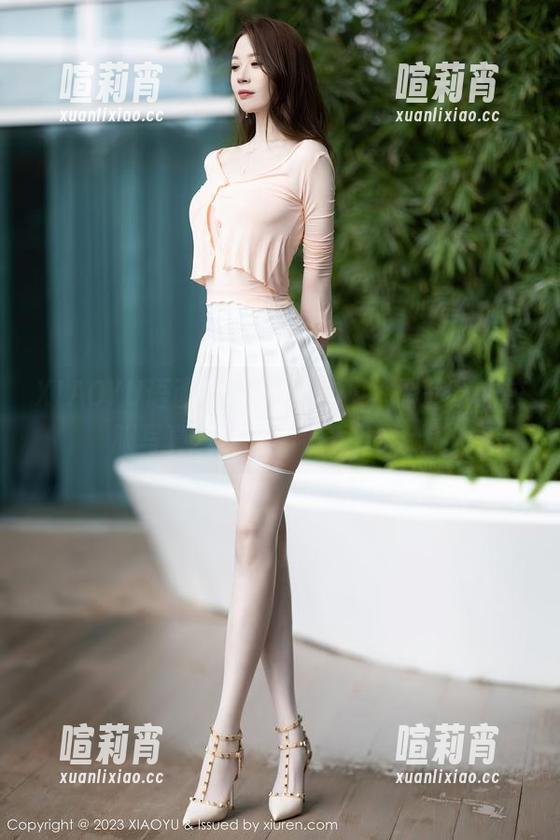 XIAOYU语画界 - 无圣光下，徐莉芝的校服写真其实是个隐藏boss！