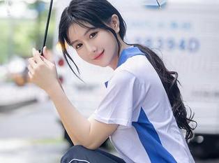Xiuren秀人网 – 私拍图集里的UU酱，活生生的美足展现！你敢直视吗？