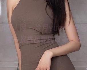 Xiuren秀人网 – 冷月yuer豹纹图集私拍，再一次挑战我的审美底线。