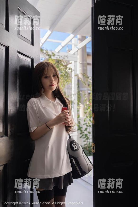 Xiuren秀人网-圆圆酱 Xiuren秀人网 - 没错,选择的是圆圆酱的定制写真,女神气场立马满分!