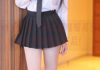 Xiuren秀人网 – 高清奶喵喵夏日壁纸，适合你慵懒的午后！