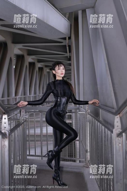 Xiuren秀人网-王俪丁呀 Xiuren秀人网 - 鞋跟高得令人咋舌,王俪丁呀的写真集等你翻阅,原图超114。