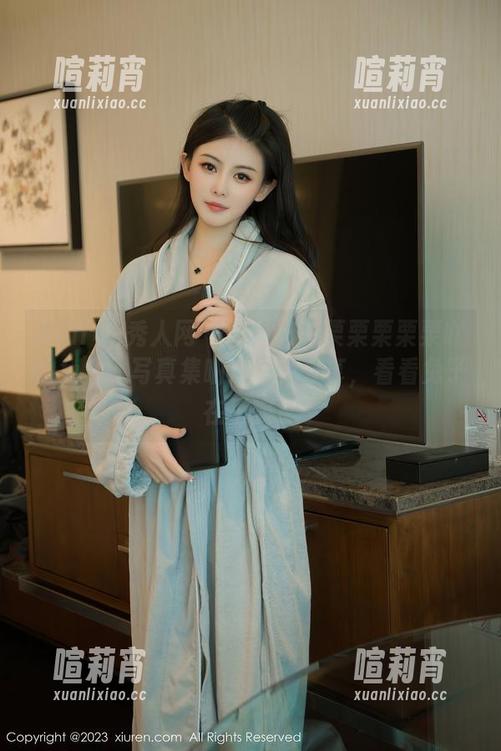 Xiuren秀人网 - 看！艾栗栗栗栗栗栗吖的兔女郎写真集呐：原图分享，看看兔子在干嘛！