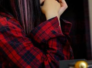 pans – 图包中的思妍，旅拍好像在说，“你站在这儿，我的背景才会更棒”。
