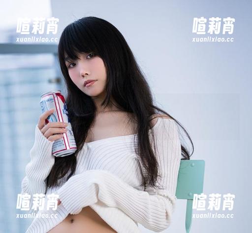 豹纹的确让人变得有种‘不走寻常路’的气质啦，一智智也是好大胆！