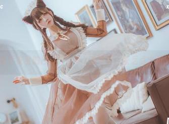 乖乖衣宝的白衬衫合集：太乖了，缺乏点火花。