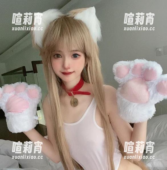 倦倦喵 请求免费写真:倦倦喵的女王风范与小懒散之间的博弈