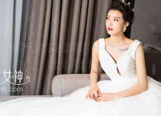克拉女神 – 王睿带你欣赏最新图包——那些精致的足部线条，怎么能不给个赞？