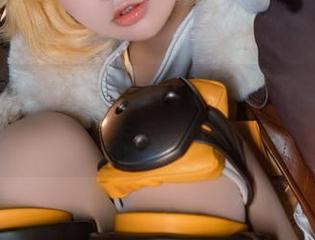 一图胜千言，六二二同学w的吊带让人意犹未尽，哎…