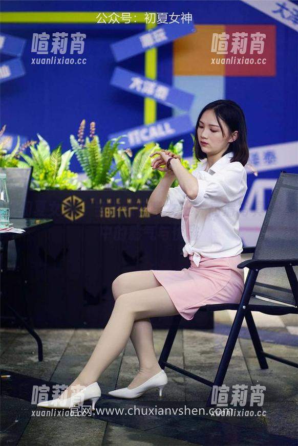 初夏女神-点点 初夏女神 - 当点点化身女王,高清写真集中的霸气与优雅