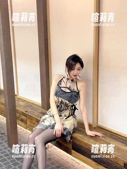 周妍希 微密圈 - 高清版周妍希:她的裸足和我的思绪,下载前请系好安全带。