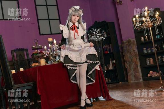 咬人小小兔 “咬人小小兔”的最新写真:双人合影也学会撒娇了?更新来啦!