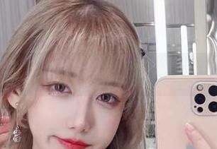 啾小妍：这张妍宝原图真是壁纸中的传奇！