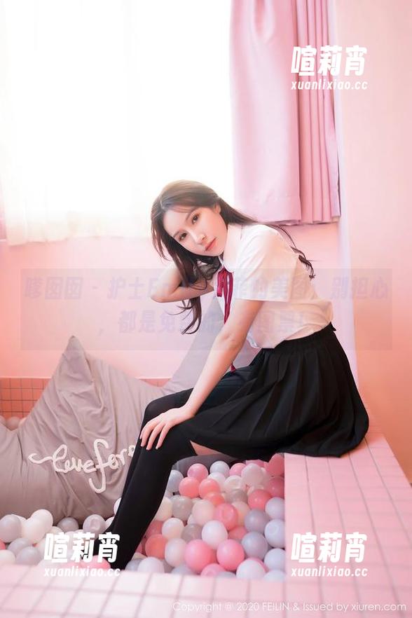 嗲囡囡-Emily尹菲 嗲囡囡 - 护士Emily尹菲的美图:别担心,都是免费的,有图票!