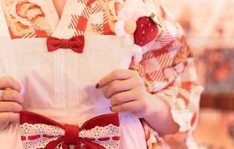 嗲囡囡 – 施忆佳KITTY最新分享，一条吊带能有多少可能？
