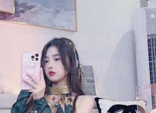 小小奶瓶儿与牛仔裤的拼图，精选原图给你不一样的视角
