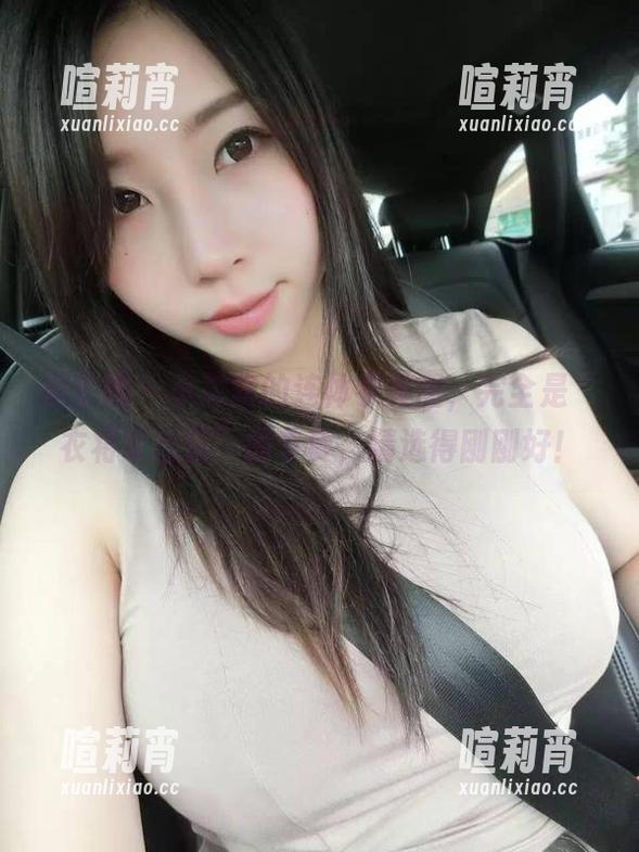 微密圈 - 小芯酱的连体衣美图，完全是“衣将军出征”的节奏，精选得刚刚好！