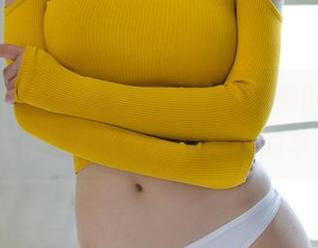 尤果网 – 夏乔写真：用毛衣包裹的温暖，感觉像是抱着一只特别的羊。