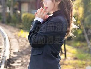 尤蜜荟 – 尤妮丝Egg的浴缸图包：不止泡泡的温柔