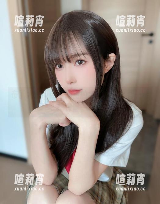 布丁大法：黑丝旗袍的全套图包，看一半想保留一半！