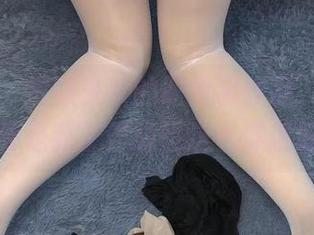 微密圈 – 提袜少女的职业装作品，免费分享！要是我工作时也这么穿就好了…