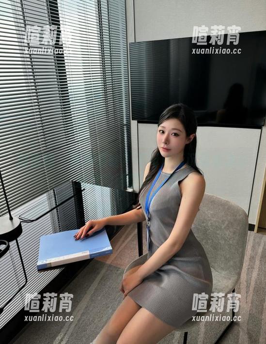 是小逗逗 微密圈 - 原图是啥?不如渐渐沉迷在是小逗逗的镂空照片里!