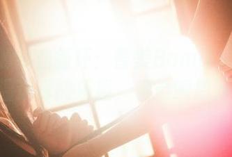 白衬衫的单曲循环：普美Bomi(보미)让你重温选择的乐趣，精选瞬息万变.