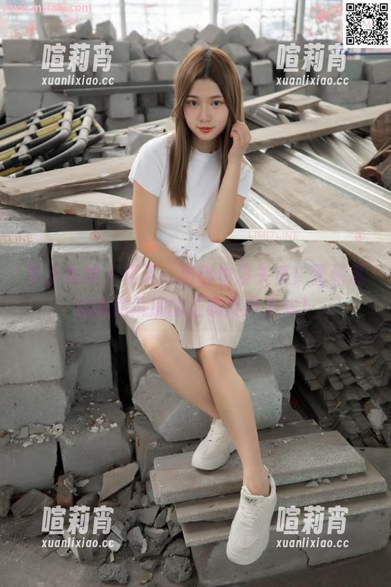 梦丝女神 - 夏天，再热也没关系！雪馨私拍教你风扇的正确打开方式！