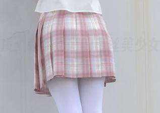 套图本质：森萝财团的白丝美少女让我恍惚了。