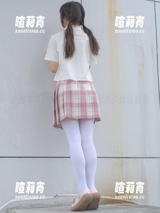 套图本质：森萝财团的白丝美少女让我恍惚了。