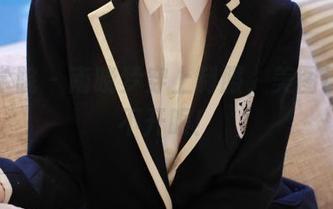 模范学院 – 南晓梦穿上制服，美图让你移不开眼！