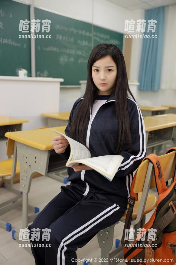 模范学院-唐琪儿il 模范学院 - 唐琪儿il的万圣节写真,感觉这气氛好像把我也拉进了节日的套路…