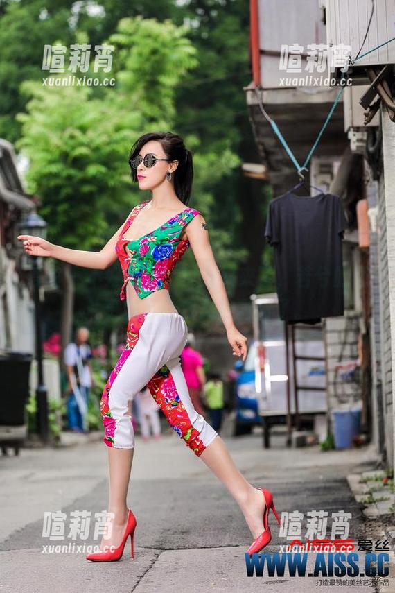 爱丝-若兮 爱丝 - 不好意思,皮衣又来了,若兮的图片更新下…我又被圈粉了。