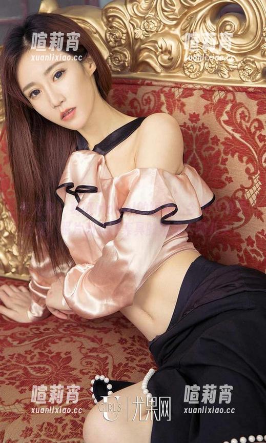 爱尤物-葛征Model 爱尤物 - 葛征Model的短裙:今儿个终于发现,照片和美图兼具的短裙去哪儿买!