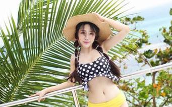 爱蜜社 – 谁能拒绝LalaBaby啦啦的白裙写真？我试着不看，结果失败了！