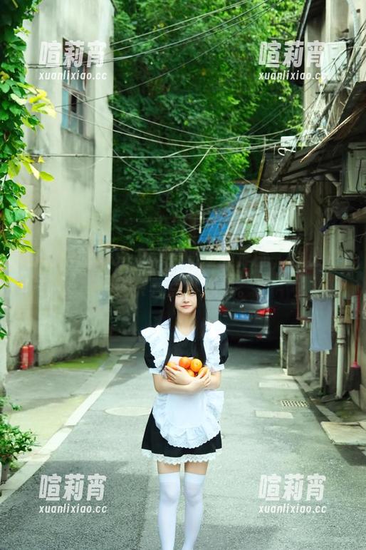 白莉爱吃巧克力和服的最新作品，优雅中夹杂着点小心机。