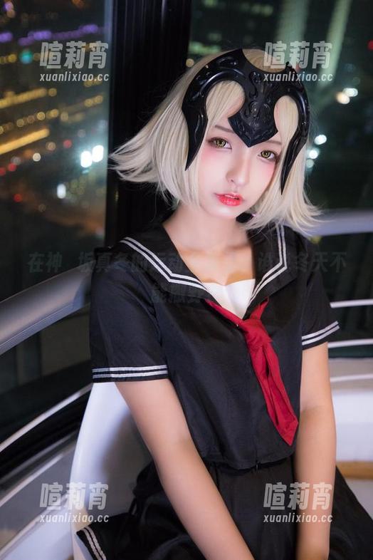 在神楽坂真冬的运动全集里，谁说冬天不能撒野？
