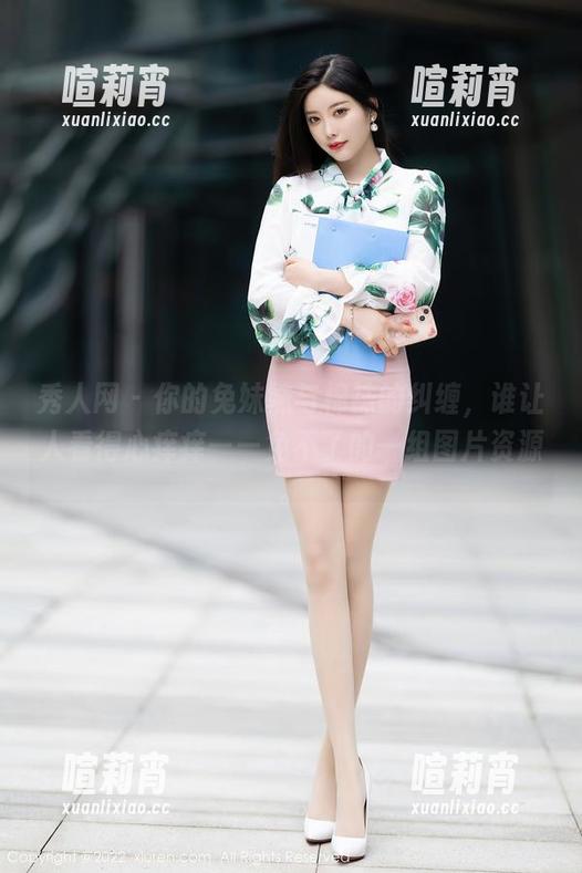 秀人网 - 你的兔妹妹与棉袜的纠缠，谁让人看得心痒痒——免不了的一组图片资源。