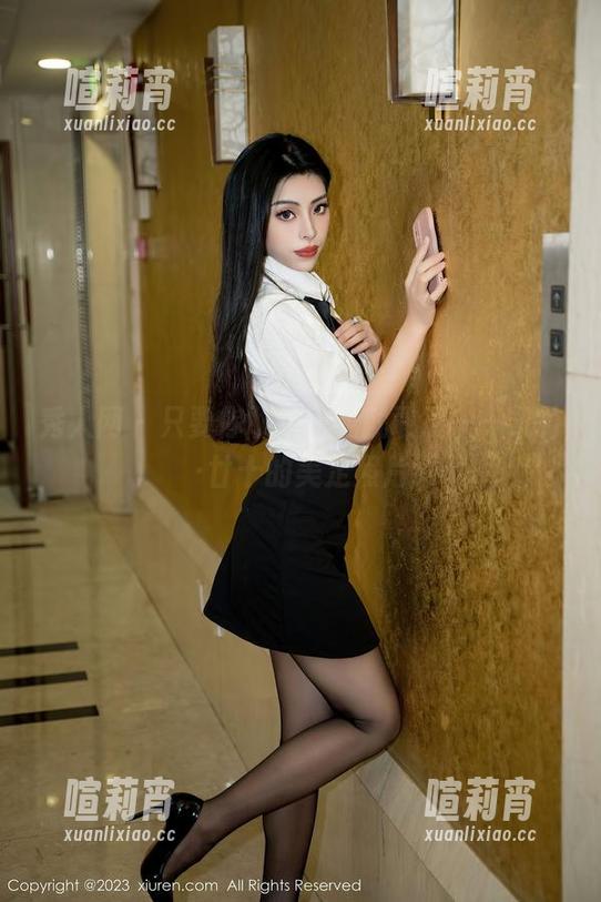 秀人网-凯竹·廿十 秀人网 - 只要你敢拍,我就敢展——凯竹·廿十的美足照片