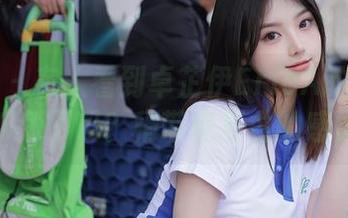 秀人网 – 有人看到卓芷伊EricA的灰丝最新系列了吗？稍带点复古的感觉？